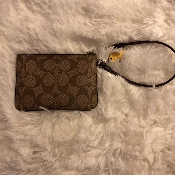 Brown coach wristlet - Picture 2 of 3